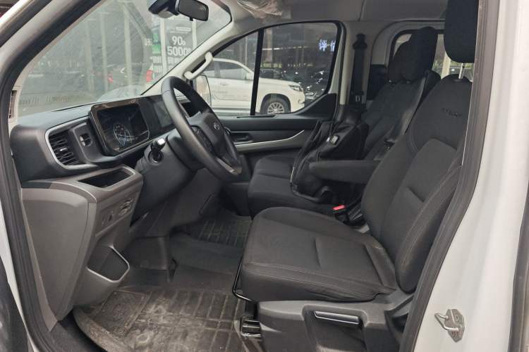 Used Ford Transit 2023 2.0T Gasoline Manual Multifunction Commercial Vehicle Short Wheelbase Low Roof 5/6 Seats