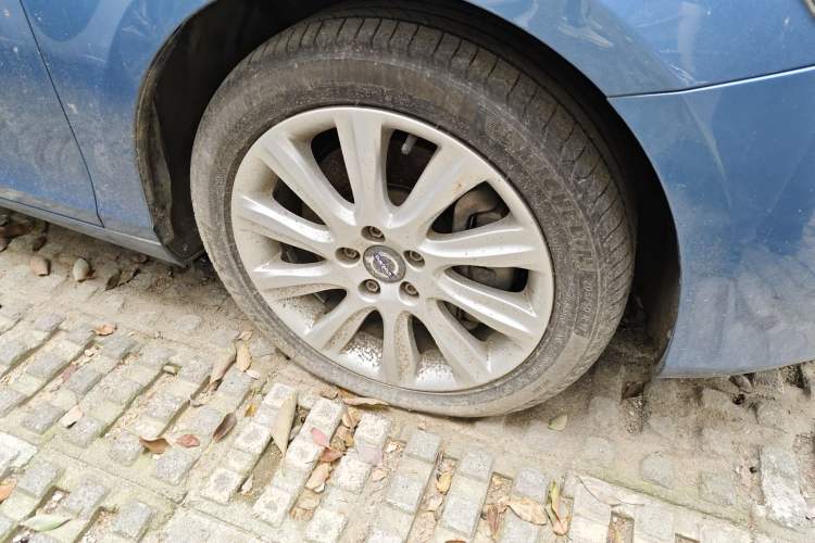 Used Volvo V40 2016 T3 Zhiyi Edition
