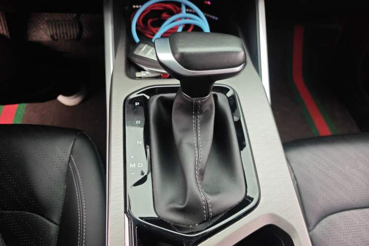 Used Geely Auto Emgrand 2022 4th Generation 1.5L CVT Luxury Model Gear Lever