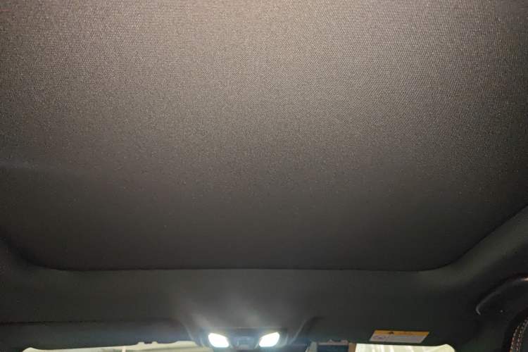 Used Changan UNI-V 2023 1.5T Prestige Model
