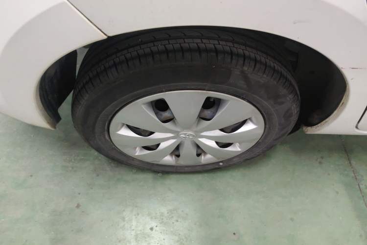Used Toyota YARiS L Zhi Xuan 2015 1.5E Automatic Charm Edition
