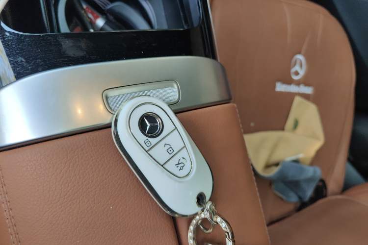 Used Mercedes-Benz GLC 2024 GLC 260 L 4MATIC Luxury Model 5 Seats