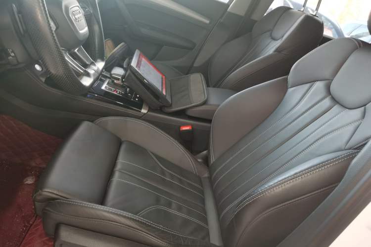 Used Audi Q5L 2022 40T Fashionable and Dynamic Model