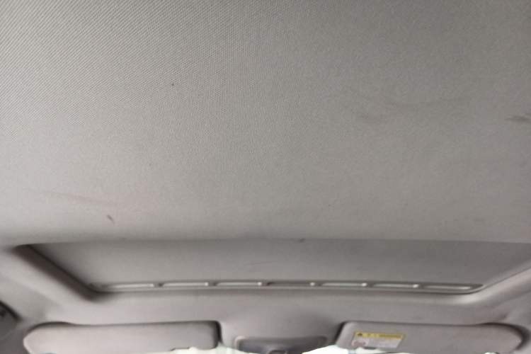 Used Roewe 350 2015 1.5L Automatic Luxury Sunroof Edition Headliner