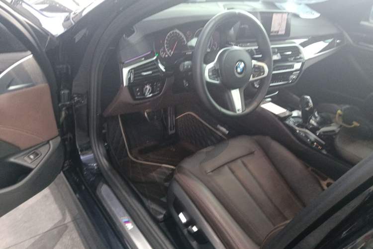 Used BMW 5 Series 2019 525Li M Sport Package
