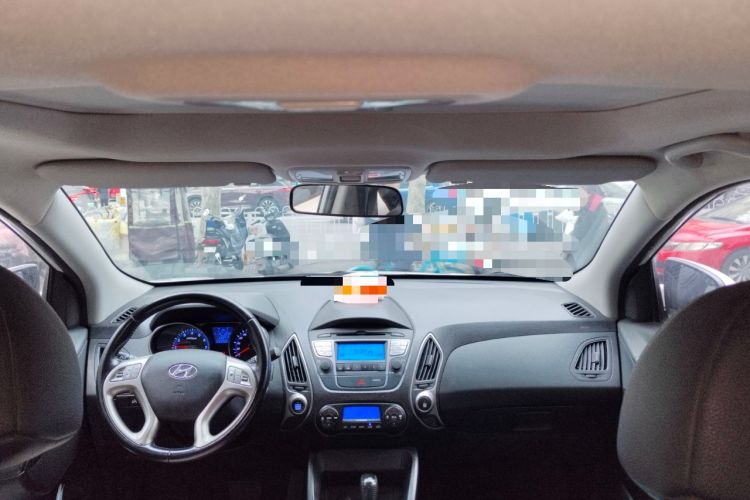 Used Hyundai ix35 2013 2.0L Automatic Two-Wheel Drive Smart GLS China IV Standard