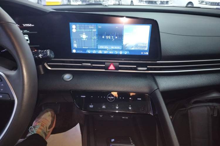 Used Hyundai Elantra 2021 1.5L CVT GLX Elite Edition Audio And AC Panel