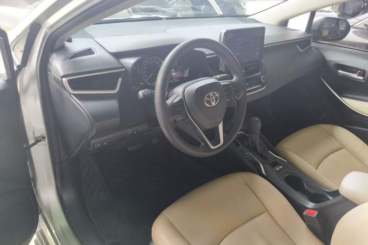 Used Toyota Corolla 2019 Dual-Engine 1.8L E-CVT GL-i Pioneer Edition

