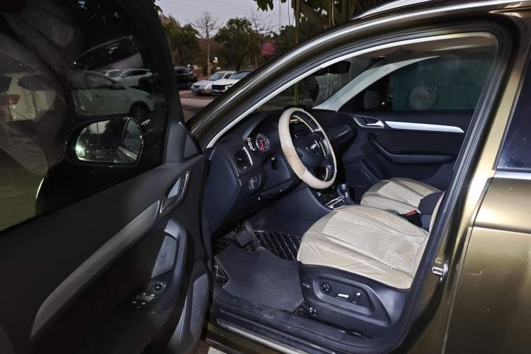 Used Audi Q3 2018 30th Anniversary Edition 30 TFSI Standard Model Driver Seat