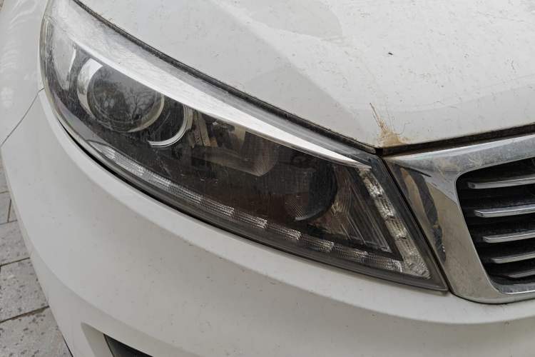 Used Kia Sportage R 2016 2.0L Automatic Two-Wheel Drive DLX Right Front Headlight