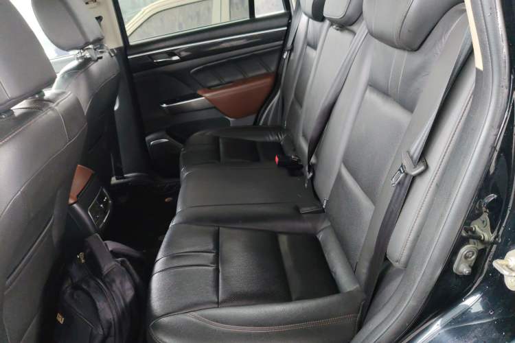 Used GAC Trumpchi GS7 2017 280T Two-Wheel Drive Luxury Model Left Rear Seat