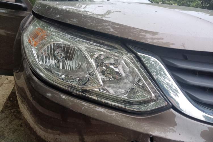 Used Baojun 630 2013 1.5L manual standard version