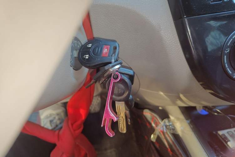 Used Nissan Tiida 2011 1.6L Manual Comfort Edition
