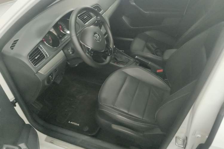 Used Volkswagen Lavida 2015 1.6L Automatic Comfort Edition Left Front Seat