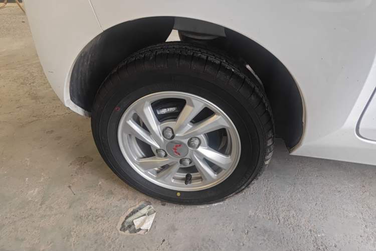 Used Wuling Hongguang MINIEV 2020 Freedom Version Lithium Iron Phosphate Exterior 5