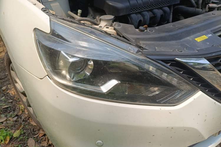 Used Nissan Sylphy 2019 1.6XV CVT Smart Connect Luxury Edition China VI Standard Right Front Headlight