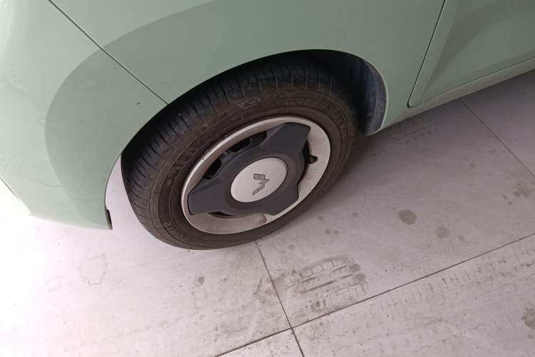 Used Wuling Hongguang MINIEV 2021 Macaron Fashion Model Lithium Iron Phosphate Exterior 4