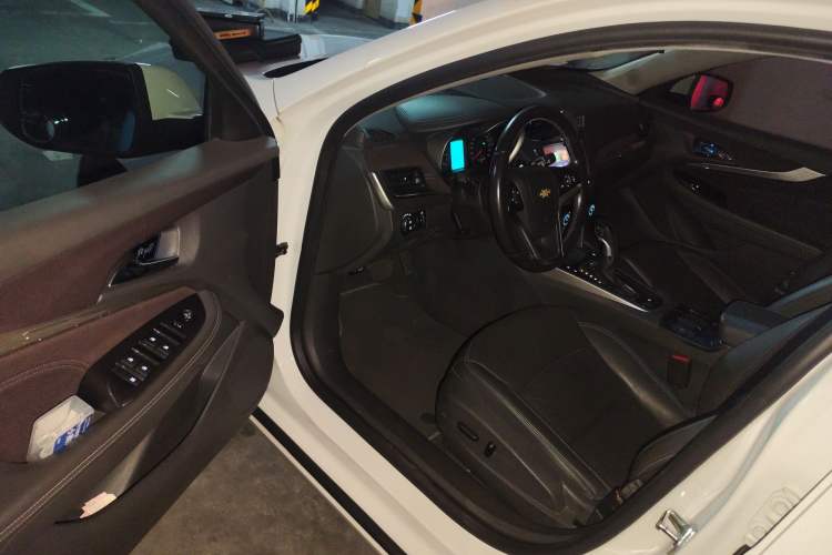 Used Chevrolet Malibu 2016 2.0L Automatic Luxury Edition Driver Seat