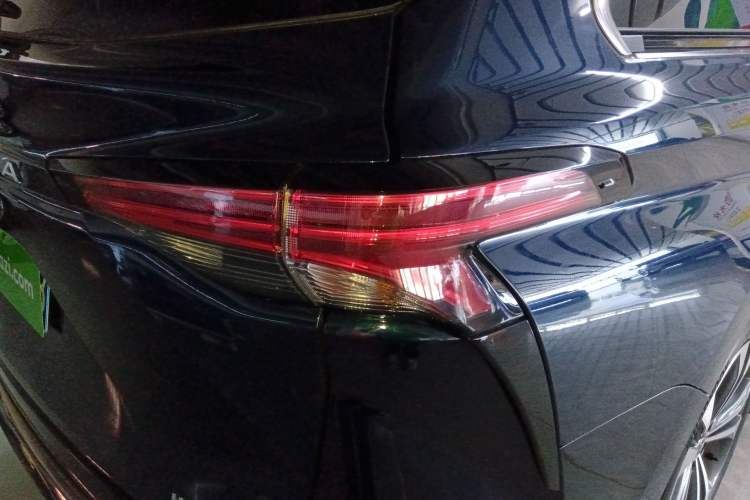 Used Toyota Granvia 2023 2.5L Hybrid Flagship VIP Edition
