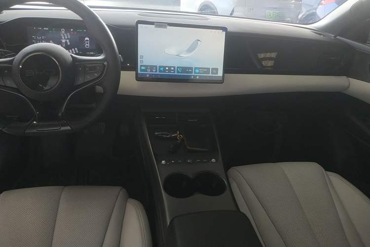 Used BYD Seal 06 New Energy 2025 EV 545KM Premium Edition Audio And AC Panel