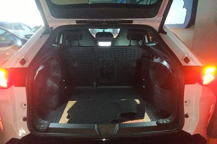 Used Volkswagen ID.UNYX 2024 Pro Long-Range Version