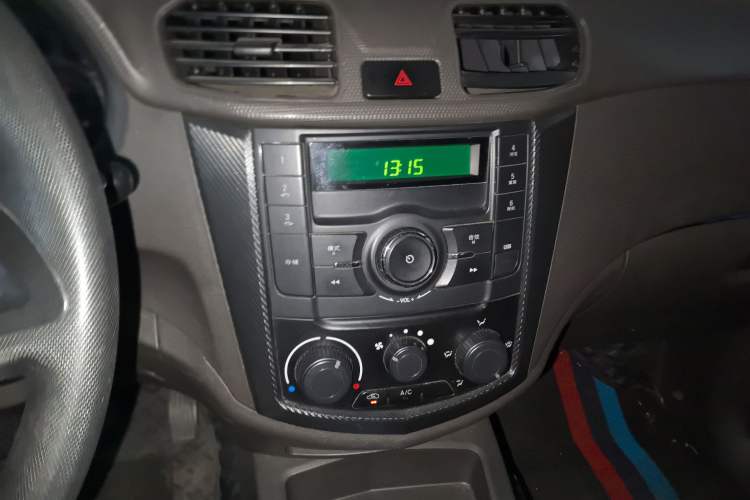 Used Wuling Hongguang 2015 1.5L S Basic Version China V Standard