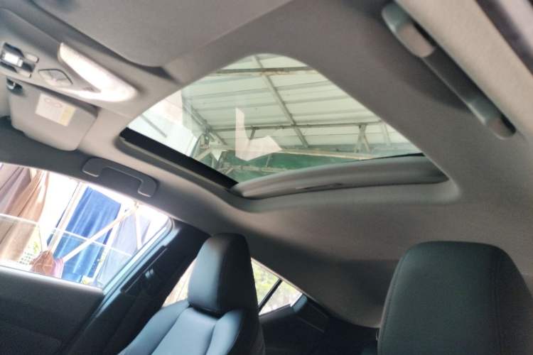 Used Toyota IZOA 2022 2.0L Yixing Version
