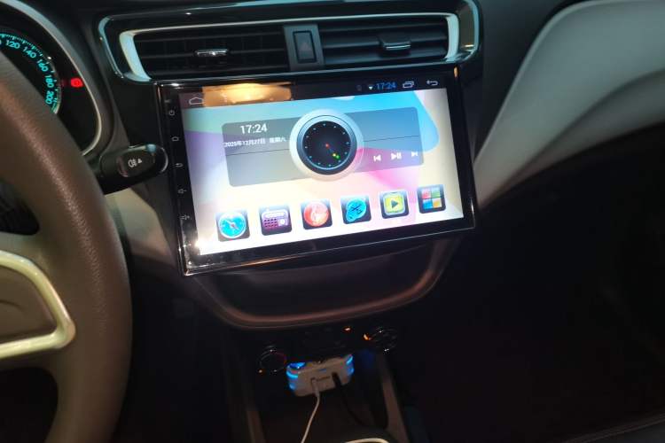 Used Chevrolet Lova RV 2016 1.5L Manual Comfort Edition