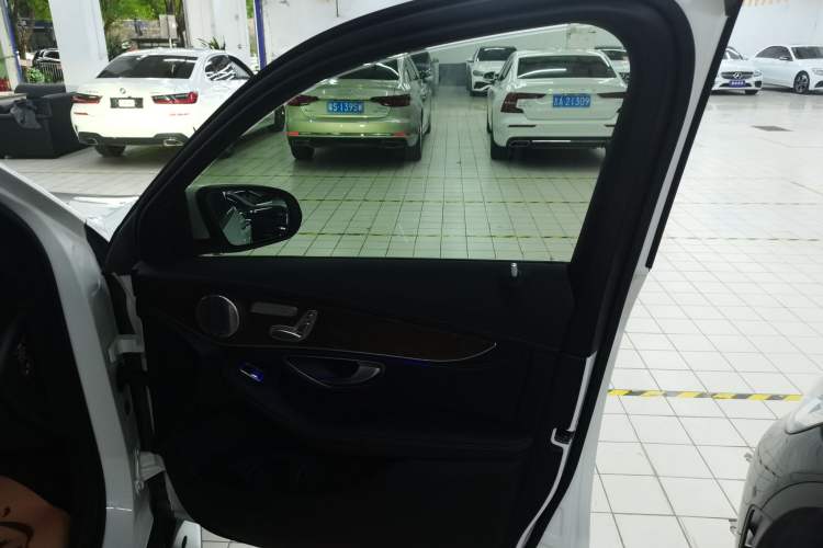 Used Mercedes-Benz GLC 2020 GLC 300 L 4MATIC Dynamic Edition
