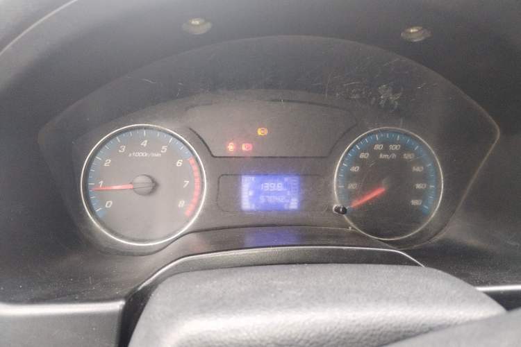 Used CHANGAN KAICHENG Shenqi F30 2018 1.5L Comfort Trim Short Wheelbase DAM15L Instrument Cluster