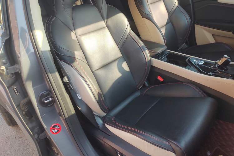 Used Lynk & Co 02 2018 1.5T DCT Two-Wheel Drive Zhaopu Version China V Standard
