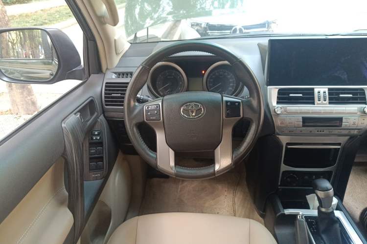 Used Toyota Prado 2010 2.7L Automatic Standard Edition
