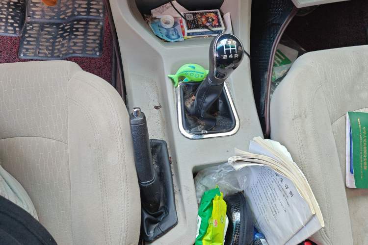 Used FORTHING Lingzhi 2019 M5L 1.6L 7-Seater Base Model China VI Standard Gear Lever