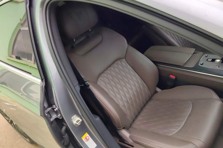 Used BYD Han 2023 DM-i Champion Edition 121KM Prestige Model
