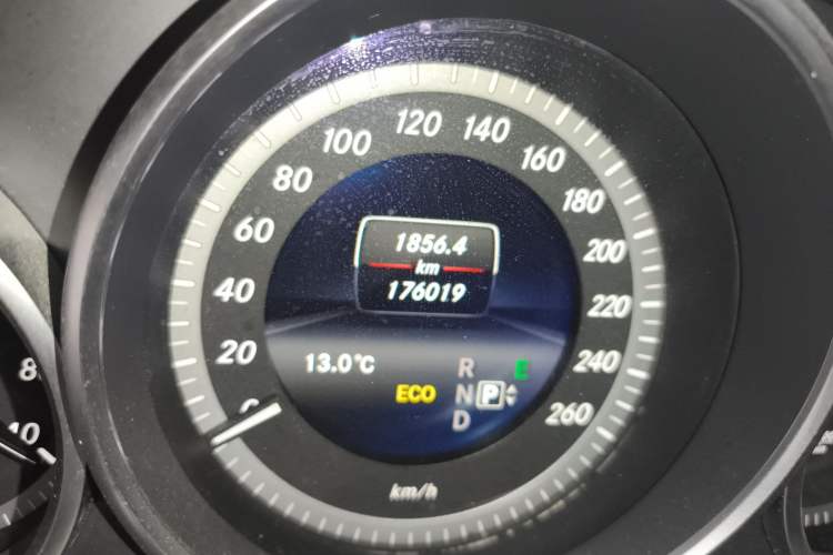 Used Mercedes-Benz E-Class 2015 E 200 L
