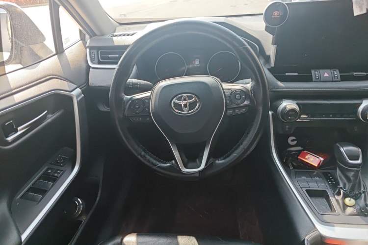 Used Toyota Wildlander 2022 2.0L CVT Two-Wheel Drive Luxury PLUS Edition
