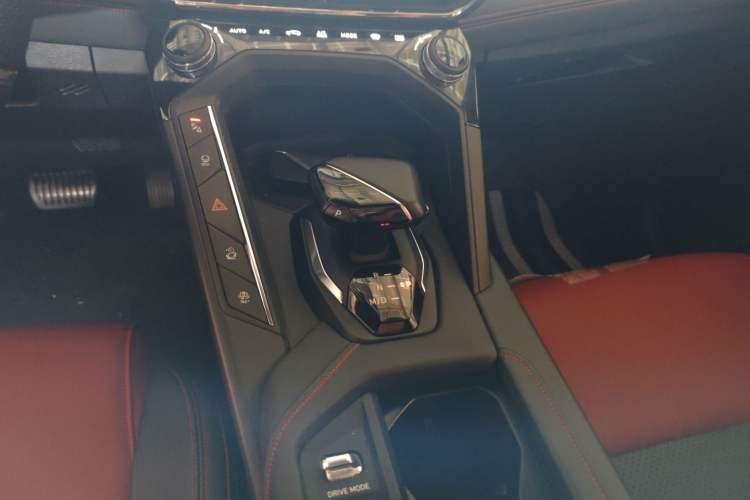 Used Lynk & Co 06 2020 1.5T JinPro model
