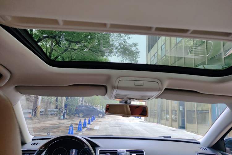 Used Volkswagen Passat 2013 3.0L V6 DSG Flagship Edition
