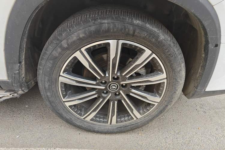 Used CHANGAN CS75 PLUS 2022 Second-Generation 2.0T Automatic Prestige Model Right Front Wheel Hub