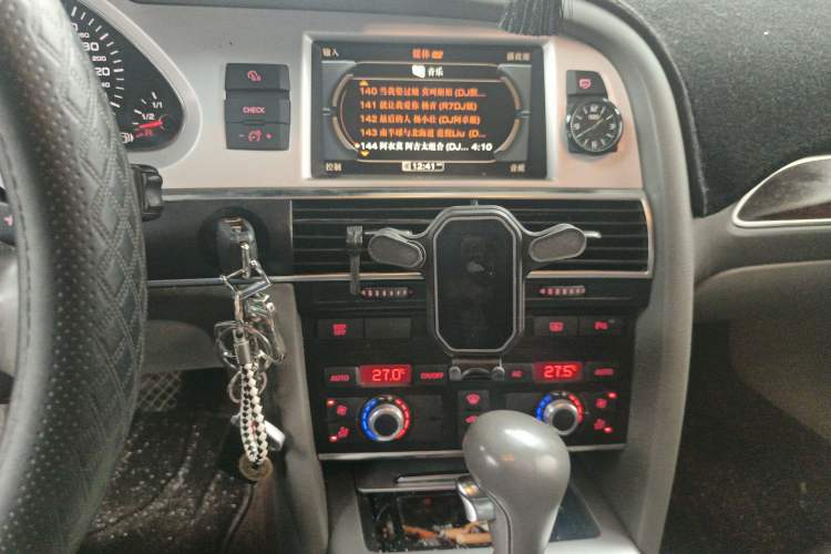 Used Audi A6L 2011 2.0 TFSI Automatic Standard Edition Audio And AC Panel