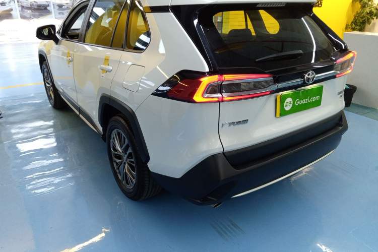 Used Toyota Wildlander 2023 2.0L CVT Four-Wheel Drive Luxury PLUS Edition
