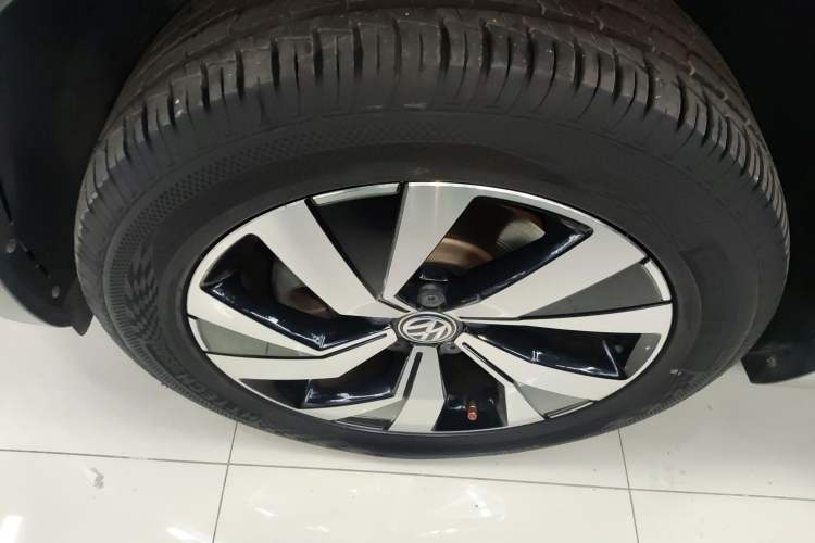 Used Volkswagen Tayron 2019 330TSI Two-Wheel Drive Luxury Model China VI Standard
