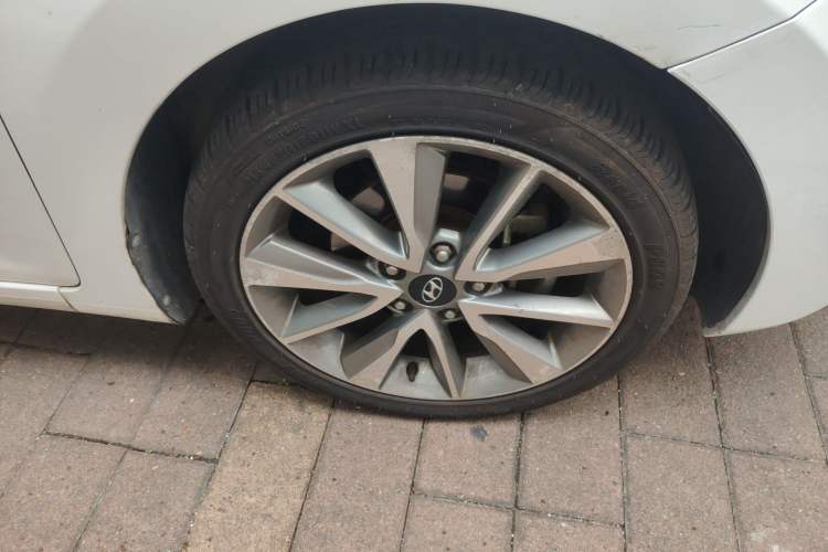 Used Hyundai Elantra (5th Generation / Langdong) 2015 1.6L Automatic Luxury Model
