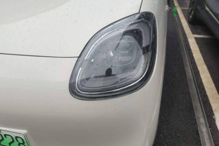 Used Wuling Hongguang MINIEV 2025 Four-Door Version Advanced Edition Left Front Headlight