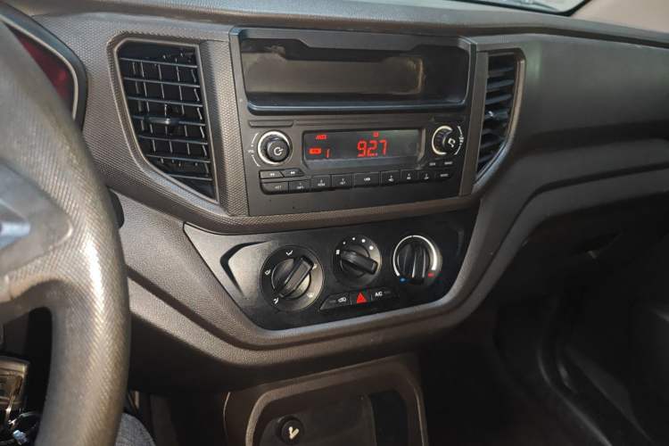 Used Wuling Hongguang V 2021 1.5L Refreshed Enjoyment Edition LAR
