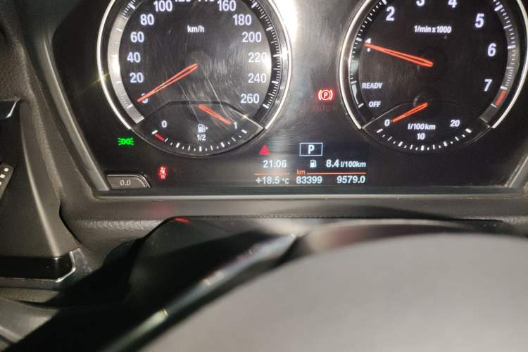 Used BMW 1 Series 2018 118i Sport Edition Odometer Close Up