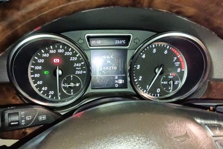 Used Mercedes-Benz M-Class 2012 ML 350 Sport Edition Instrument Cluster