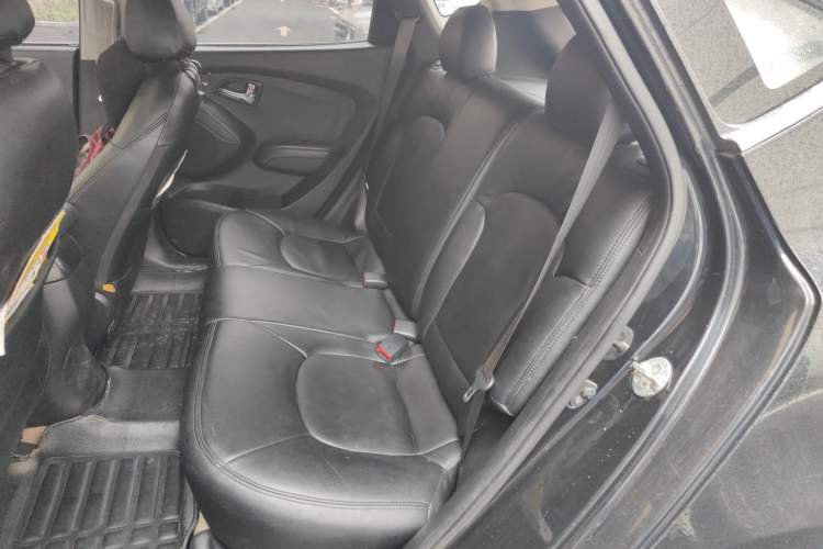 Used Hyundai ix35 2012 2.0L Automatic Two-Wheel Drive New Edition GL