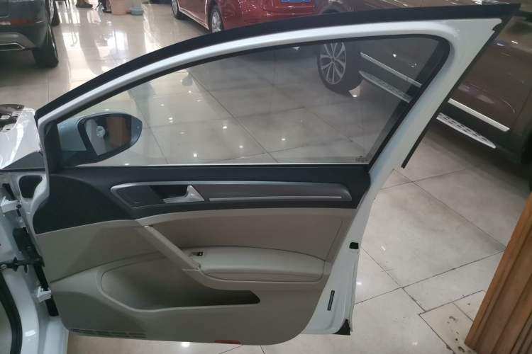 Used Volkswagen Golf 2014 1.4TSI Automatic Comfort Model