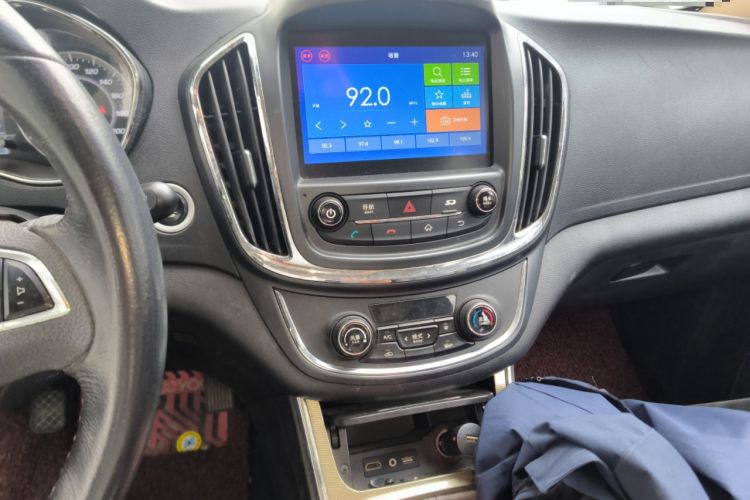 Used Baojun 560 2015 1.8L manual luxury version
